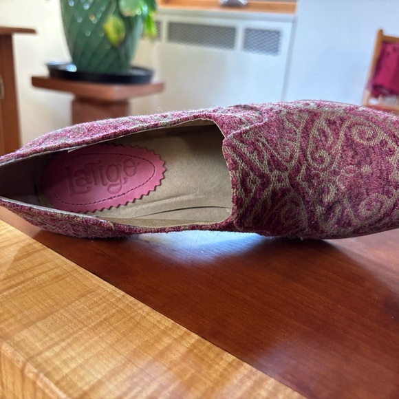 NWOT brocade pumps size 8 - Picture 4 of 6